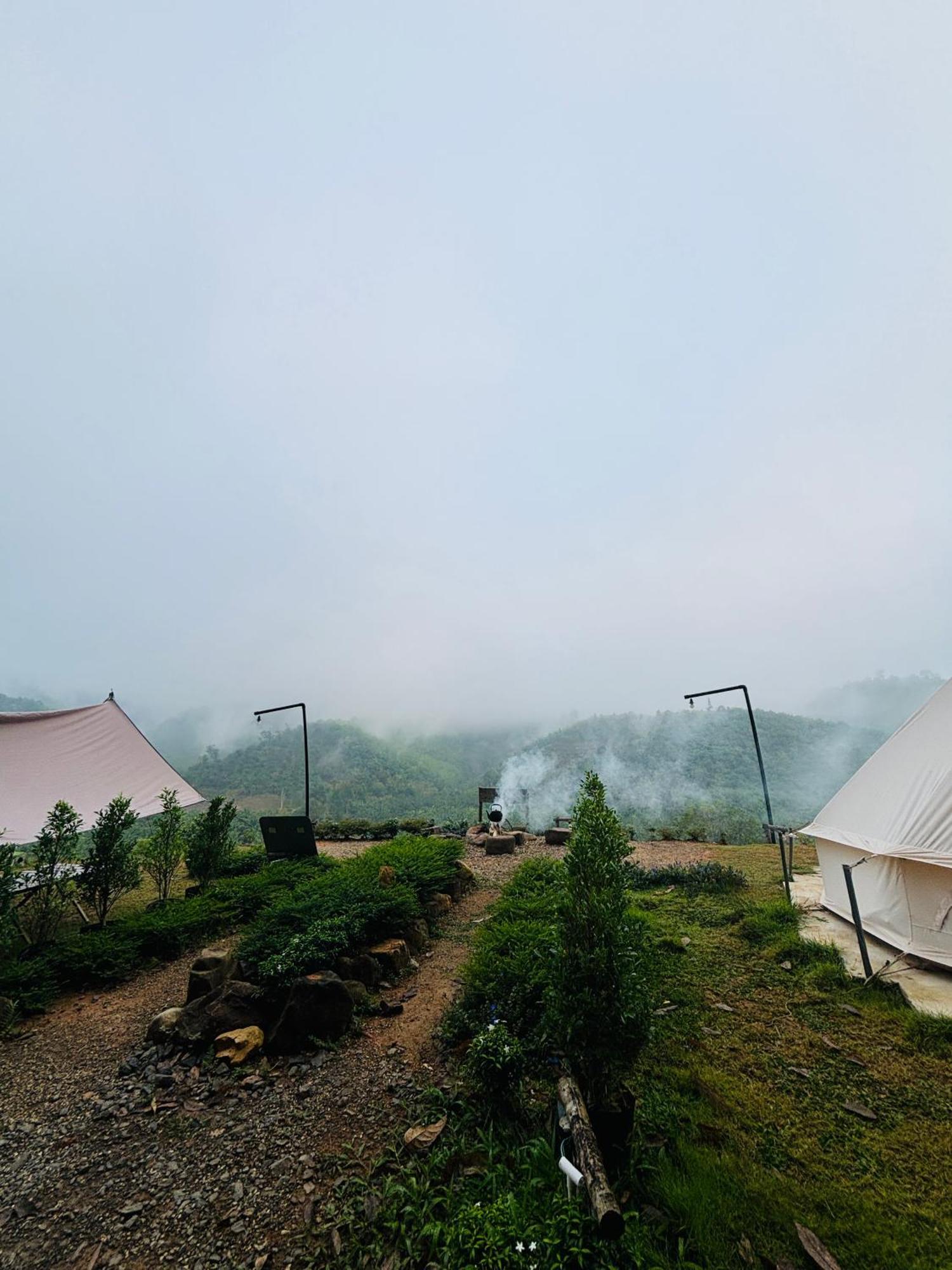 Camping Phutajoy Khaosok แคมป์ปิ้งภูตาจ้อยเขาศก Ban Thung Lang Tham Esterno foto