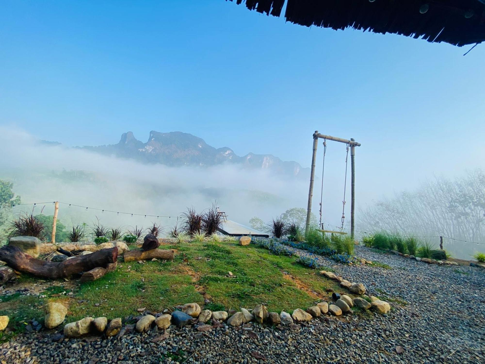 Camping Phutajoy Khaosok แคมป์ปิ้งภูตาจ้อยเขาศก Ban Thung Lang Tham Esterno foto